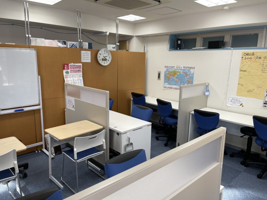 IMG_0978 - 国立個別指導塾 国立個別指導塾の教室の風景(3)