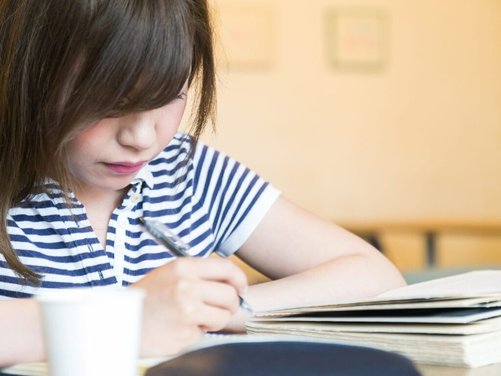 勉強中の浪人生 - 国立個別指導塾 小論文対策も充実